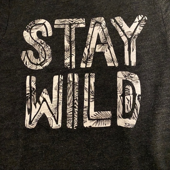 Old Navy Dark Grey Toddler Boy’s T-Shirt - Picture 2 of 4